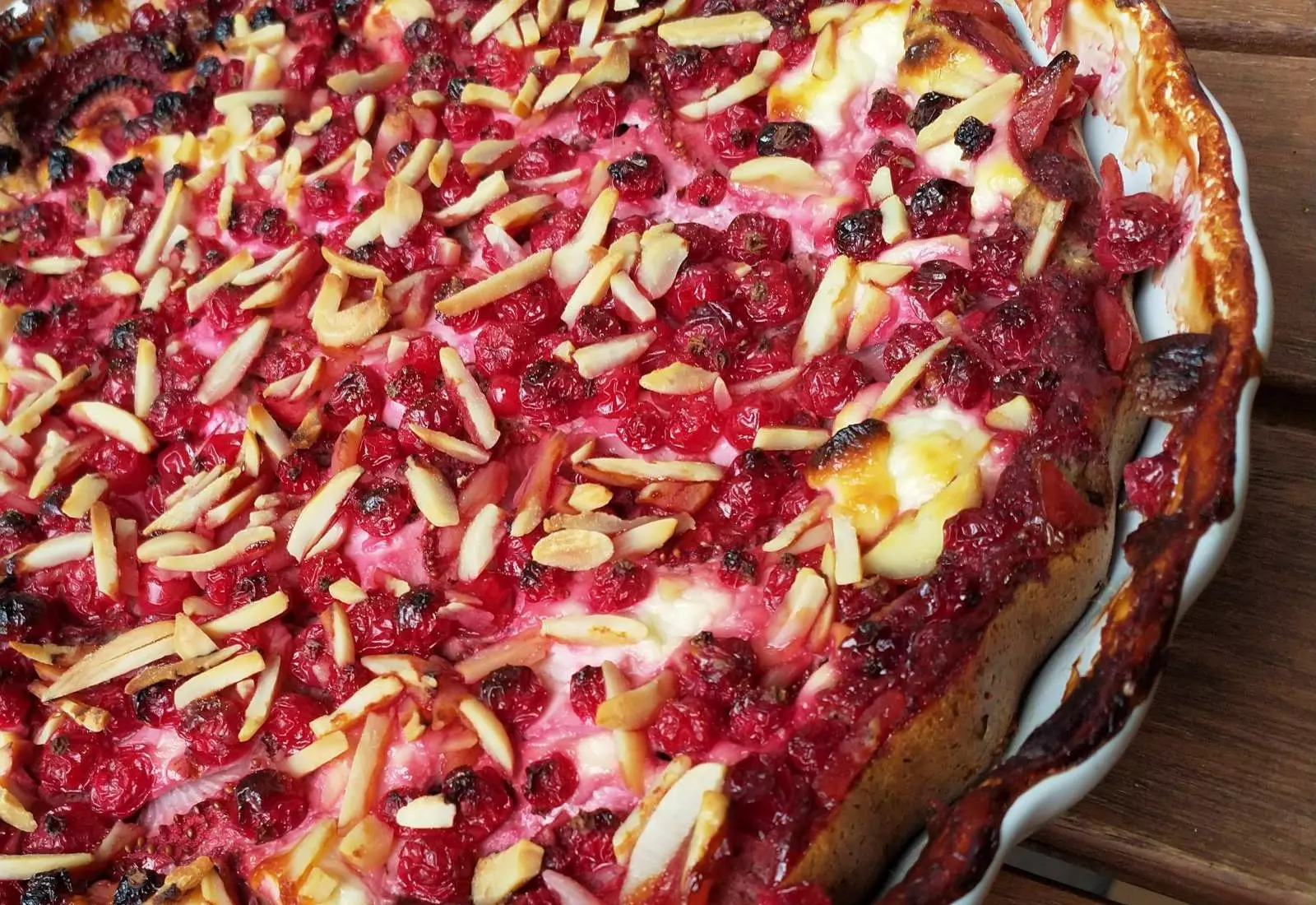 Low carb tvarohový koláč s ovocem