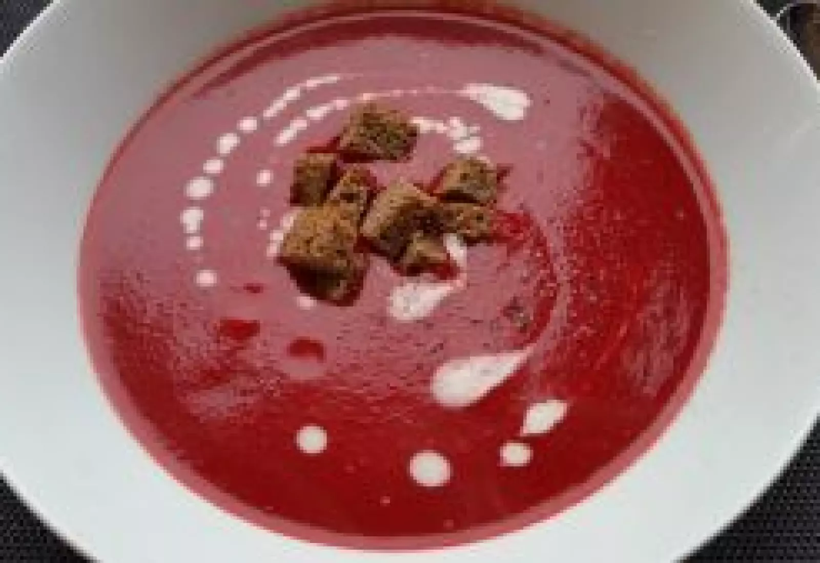 Řepný krém s kešu smetanou