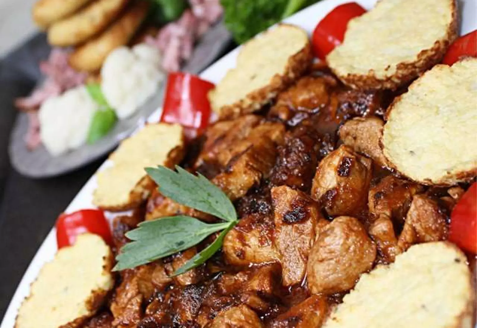 MINUTKOVÝ GULÁŠ z panenky s květákovými placičkami - LC